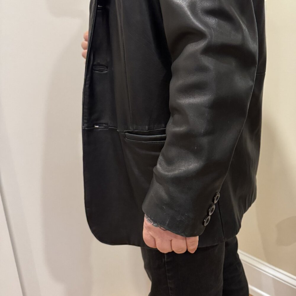 You’re not cool…change that with this VINTAGE Y2K Leather Sports Jacket - Picture 4 of 9